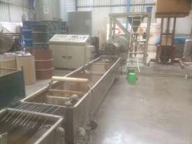 Plastics Extruder 112mm with 15 strand die, water bath, air knife, pelletiser. - picture2' - Click to enlarge