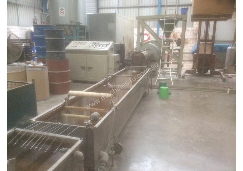 Used 1992 telford smith Plastics Extruder 112mm with 15 strand die