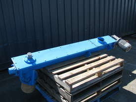 Auger Feeder Screw Conveyor - 2m long - picture0' - Click to enlarge