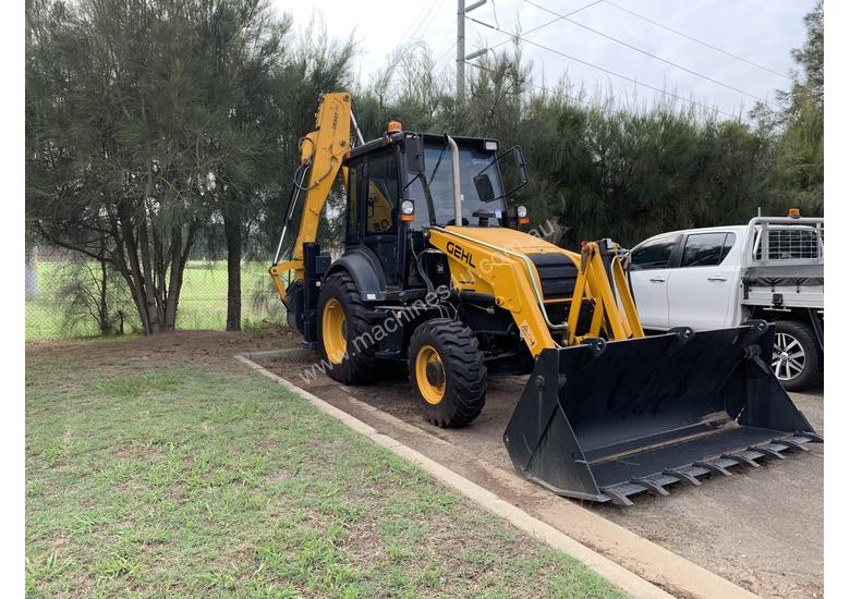 New 2017 gehl Gehl Backhoe Loader BL 818 SIDE SHIFT4WD Backhoe in