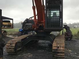 Hitachi 28 Ton High Chassis Excavator - picture1' - Click to enlarge