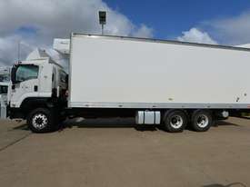 2009 ISUZU FXD 1000 - Pantech trucks - Refrigerated Truck - Freezer - picture0' - Click to enlarge