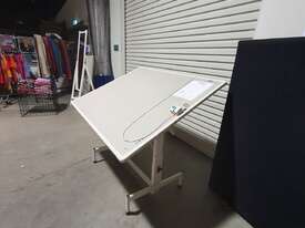 Numonics Accugrid Digitizer Table - picture2' - Click to enlarge