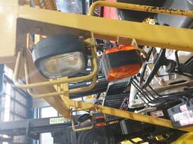 4.5T Komatsu Forklift - Hire - picture2' - Click to enlarge