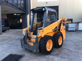 Mustang 1350R Skid Loader - picture0' - Click to enlarge
