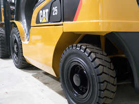 CAT 2.5T LPG Forklift with 2-Stage Mast - picture1' - Click to enlarge