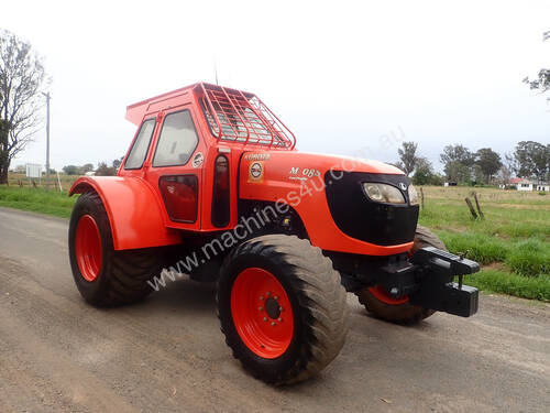 Kubota M108 FWA/4WD Tractor