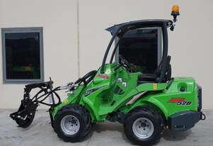 Avant 528 ArborPro Articulated Mini Loader w Telescopic Boom for Arborists