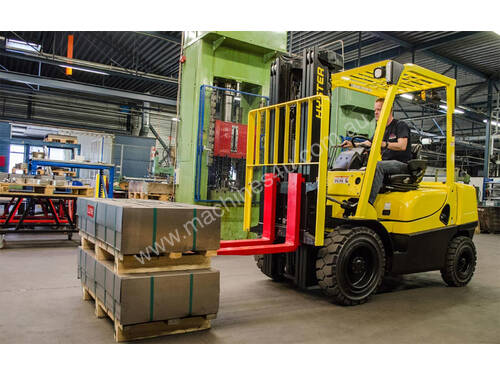 1.8 Tonne Forklift Hire