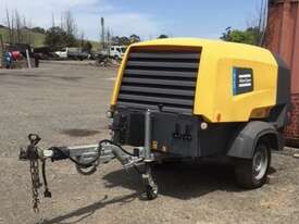 Towable portable compressor  - picture0' - Click to enlarge