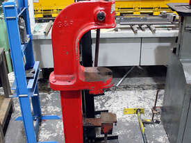 G & R 52P Arbor Press - picture0' - Click to enlarge