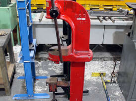G & R 52P Arbor Press - picture0' - Click to enlarge