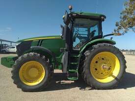 John Deere 7230r - picture2' - Click to enlarge