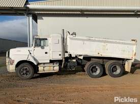 1992 Ford L9000 - picture1' - Click to enlarge