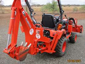 Kubota BX25 Tractor-Backhoe-Loader - picture1' - Click to enlarge