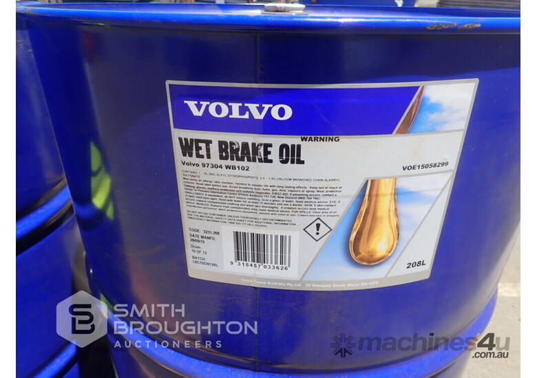 Used 2 X 208 LITRE DRUMS VOLVO WET BRAKE OIL Earthmoving Parts in