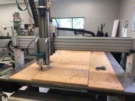 CNC precision wood metal routing machine - picture2' - Click to enlarge