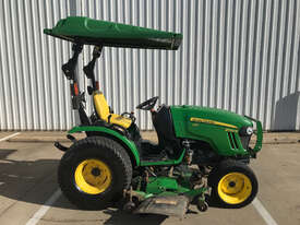 John Deere 2032R FWA/4WD Tractor - picture0' - Click to enlarge