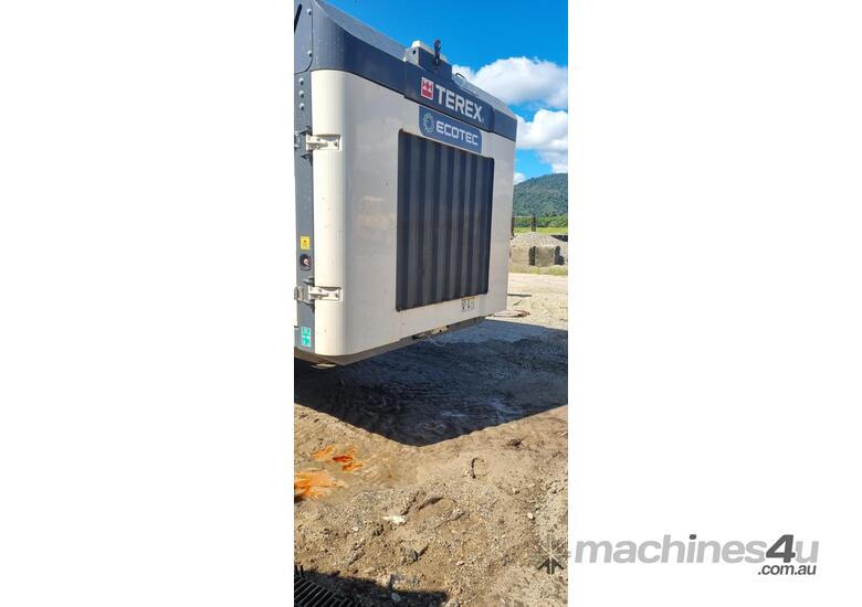 caption TEREX ECOTEC 825 Slow Speed Shredder