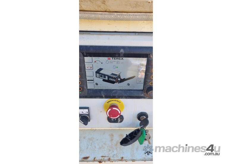 caption TEREX ECOTEC 825 Slow Speed Shredder
