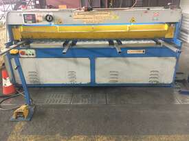 2400mm Bed Guillotine - picture0' - Click to enlarge