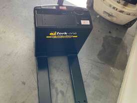 Crown forklift pallet mover 2.0 - picture0' - Click to enlarge