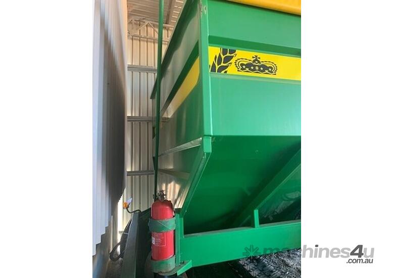 Used 2015 Grain King 2015 Grain King Trufab 25T Tramliner Grain Carts