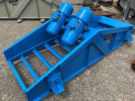 Honert Vibrationtechnic VSO dewatering screen, 1000mm x 3000mm, refurbished and serviced - picture0' - Click to enlarge