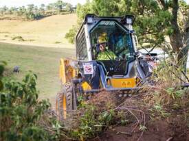 Skid Steer Loader 1.1T - ROPS Cab + Range of Attachments - picture1' - Click to enlarge