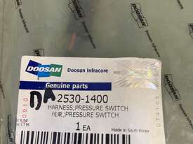 2530-1400 - Doosan Harness Pressure Switch  - picture0' - Click to enlarge