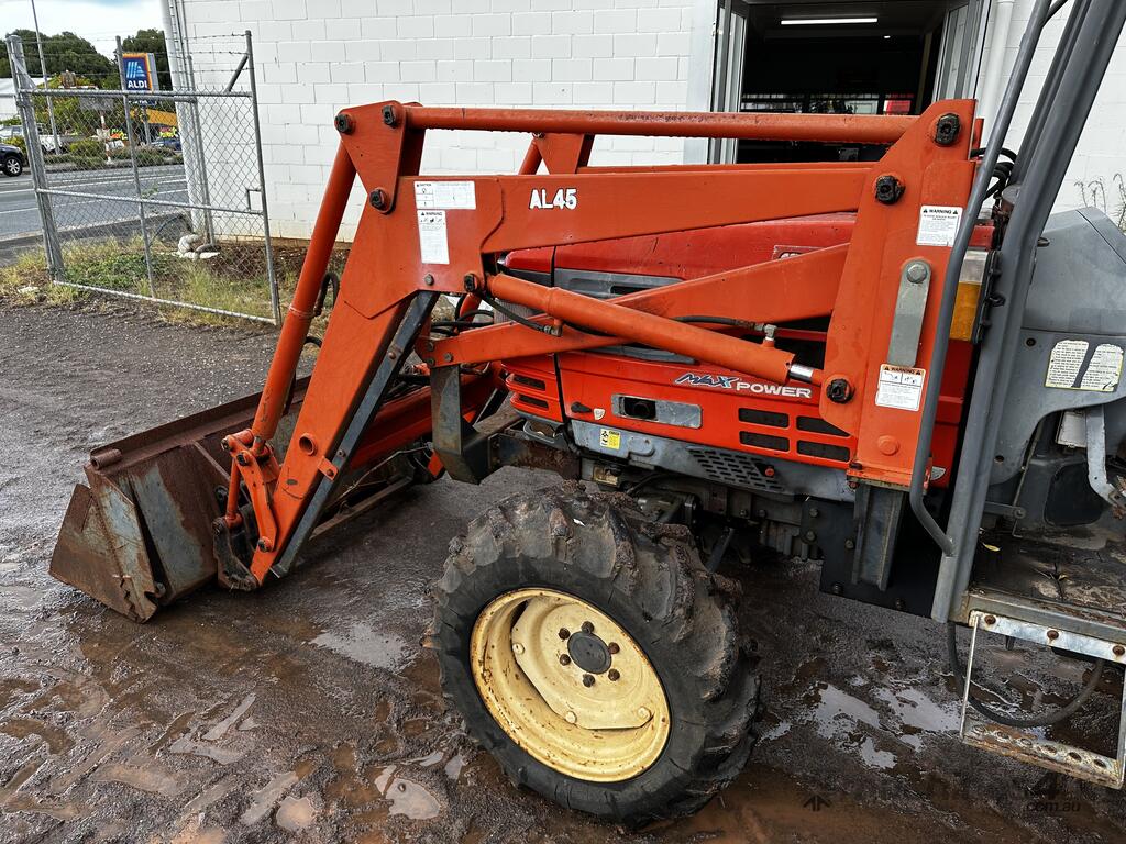 Used kioti daedong Daedong Kioti DK50 4WD with Loader Tractors in