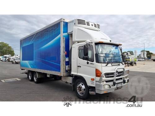 Hino GD1J