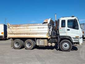 Isuzu CXY Giga - picture1' - Click to enlarge