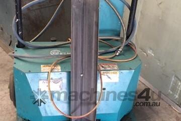 KLEEN -Lockformer Single Head Corner Caddy