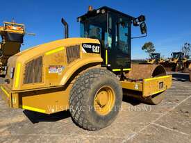 CATERPILLAR CS56BLRC Vibratory Single Drum Smooth - picture1' - Click to enlarge