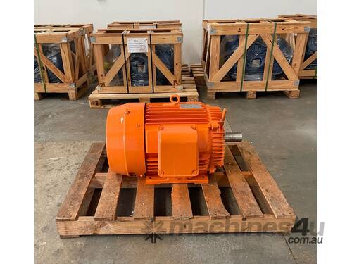 caption 30 kw 40 hp 4-pole 1480 rpm 415v 200L frame IP56 Mining AC Electric Motor Toshiba Model TSH01 Unused