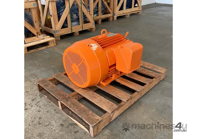 caption 30 kw 40 hp 4-pole 1480 rpm 415v 200L frame IP56 Mining AC Electric Motor Toshiba Model TSH01 Unused
