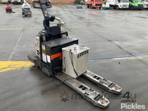 Crown PE4500-60 Electric Pallet Jack