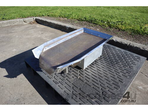 Vibrating Vibratory Tray Feeder Screener