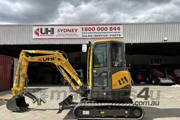 XU36 27hp 3.8T operation weight excavator with hydraulic quick hitch and swing boom