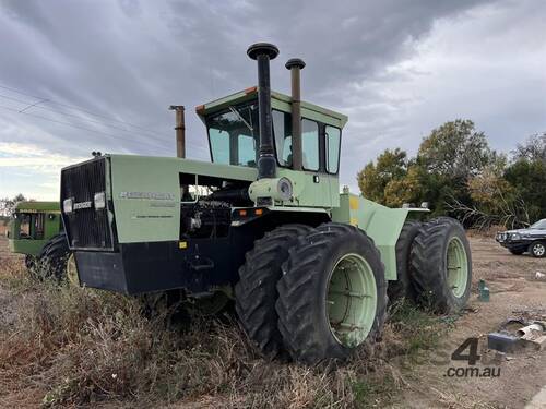 STEIGER BEARCAT KM-225 TRACTOR 