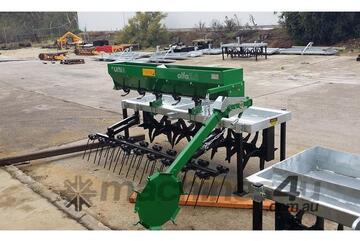 UNIA ALFA 210 25 OUTLET SEED BOX (3.0M) UNIA ALFA 210 25 OUTLET SEED BOX (3.0M)