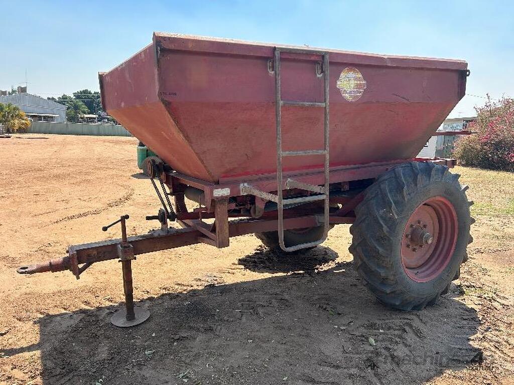 Used 1987 BREDAL B50 BELT SPREADER BIN Farm Spreaders in EMERALD, QLD