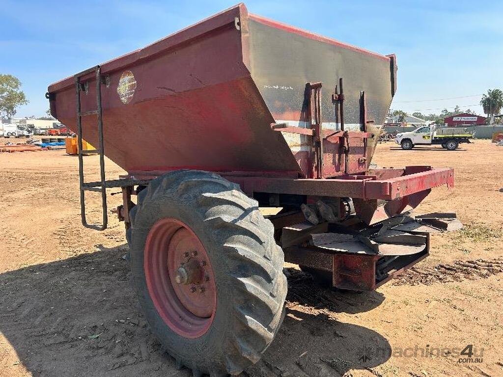 Used 1987 BREDAL B50 BELT SPREADER BIN Farm Spreaders in EMERALD, QLD