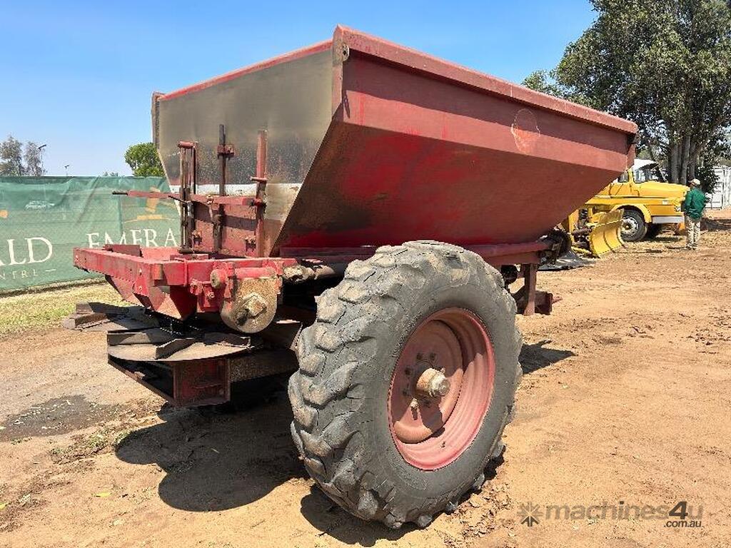 Used 1987 BREDAL B50 BELT SPREADER BIN Farm Spreaders in EMERALD, QLD