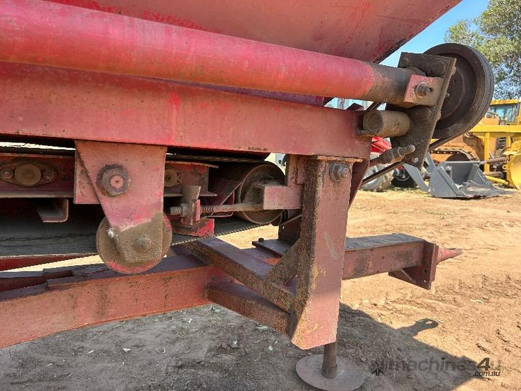 Used 1987 BREDAL B50 BELT SPREADER BIN Farm Spreaders in EMERALD, QLD