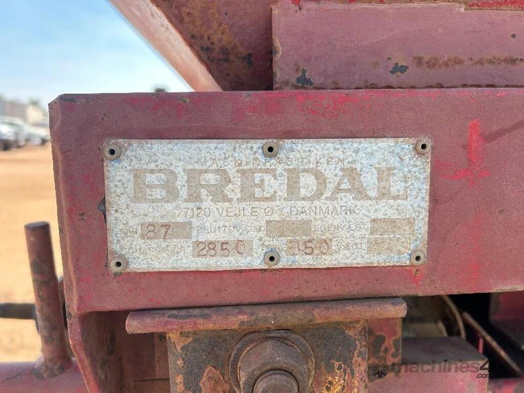 Used 1987 BREDAL B50 BELT SPREADER BIN Farm Spreaders in EMERALD, QLD