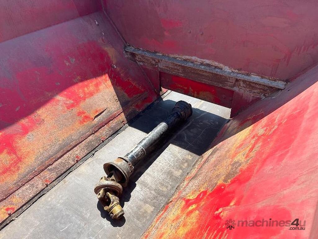 Used 1987 BREDAL B50 BELT SPREADER BIN Farm Spreaders in EMERALD, QLD