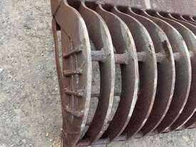 20t excavator shaker bucket,sieve bucket 75mm pins 1400mm - picture2' - Click to enlarge