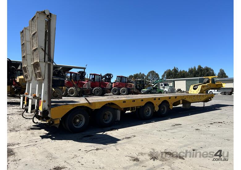 Buy Used 2011 drake 2011 Drake Quad Axle Deck Axle Widener Low Loader